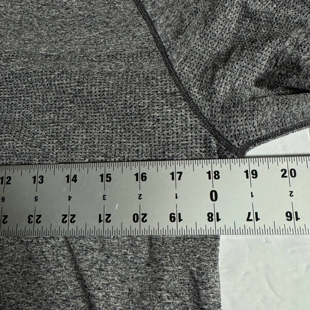 RHONE Mens Heathered Gray Quarter Zip Pullover Long Sleeve Athletic Shirt Size M